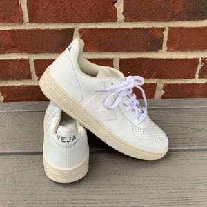 Veja V-10 Sneaker, 39/8